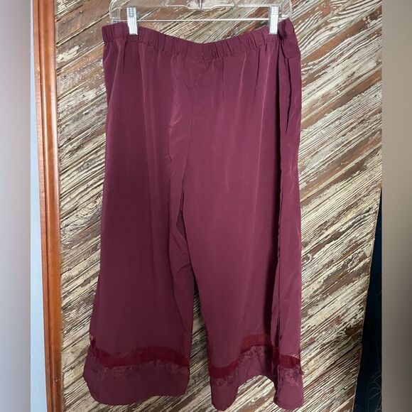 Eloise lace trim pajama pants - Picture 7 of 7